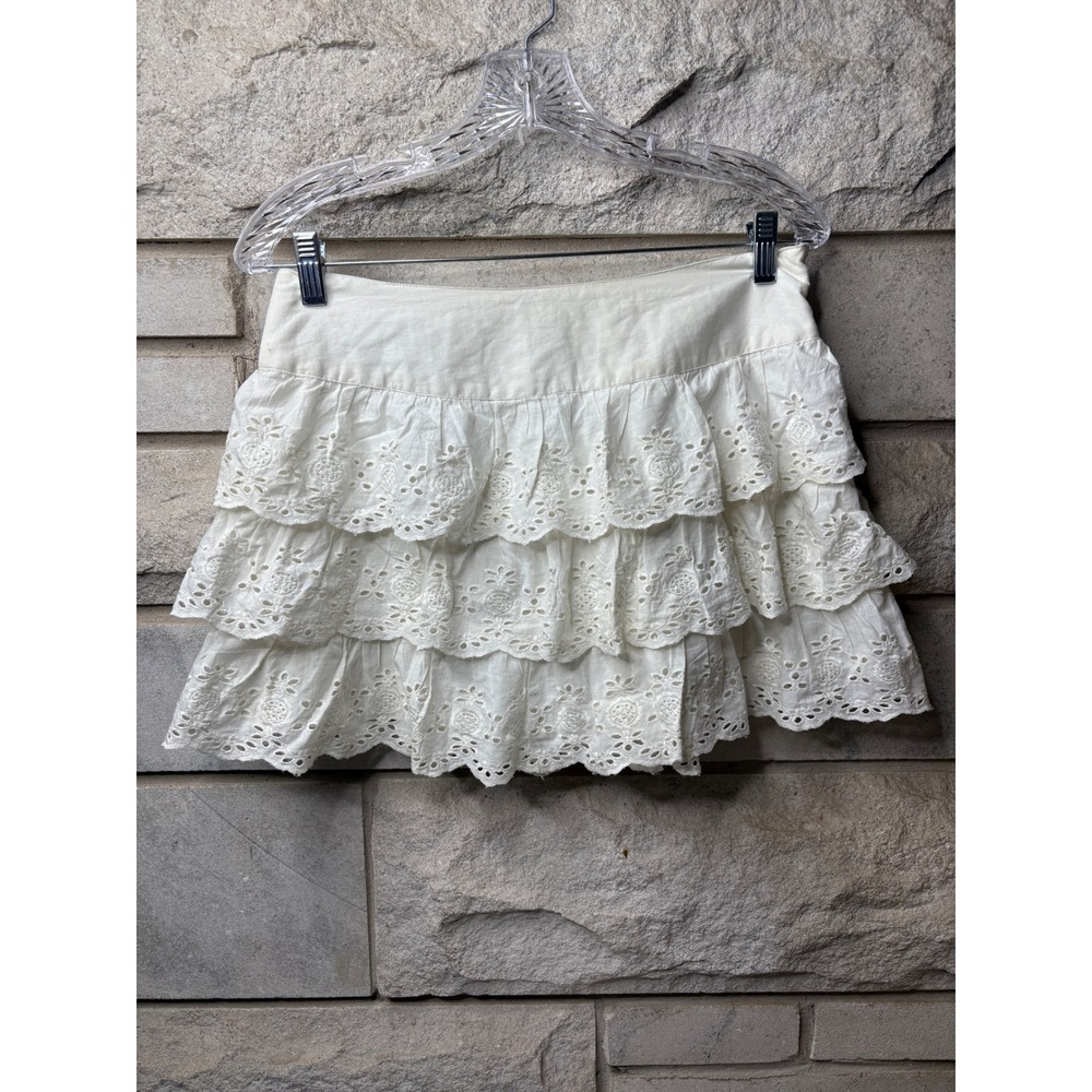 Charlotte Russe White Cotton Eyelet Tiered Ruffle Mini Skirt‎ Size 6 DAS-315